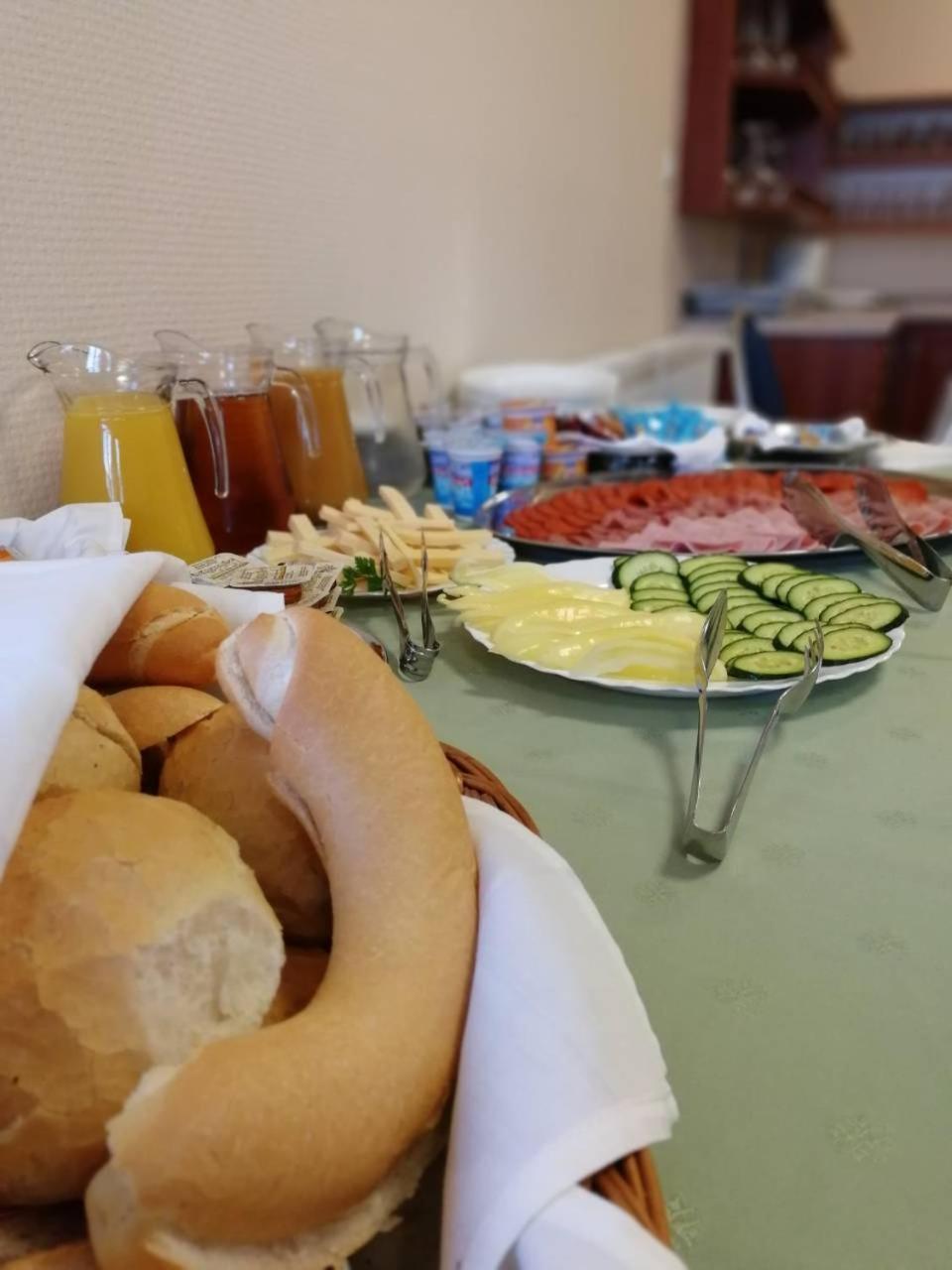 Ipari Park Panzio Hotel Szolnok Buitenkant foto